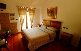 Casale Del Sole Bed And Breakfast